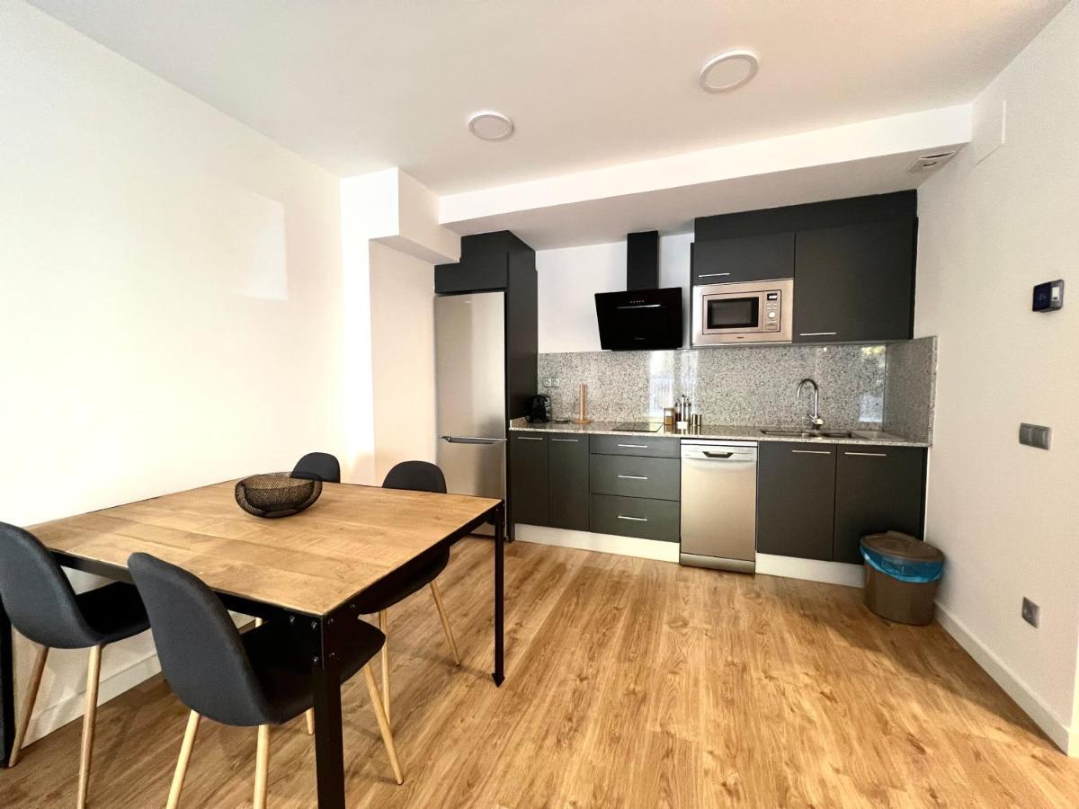 Espot Cowork & Apartments - L'Amfitriona Ngoại thất bức ảnh