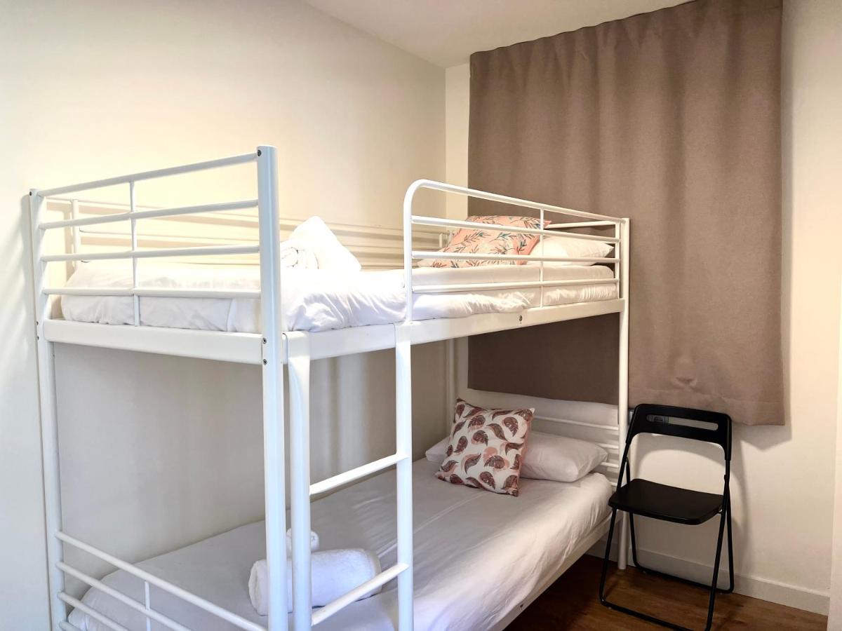 Espot Cowork & Apartments - L'Amfitriona Ngoại thất bức ảnh