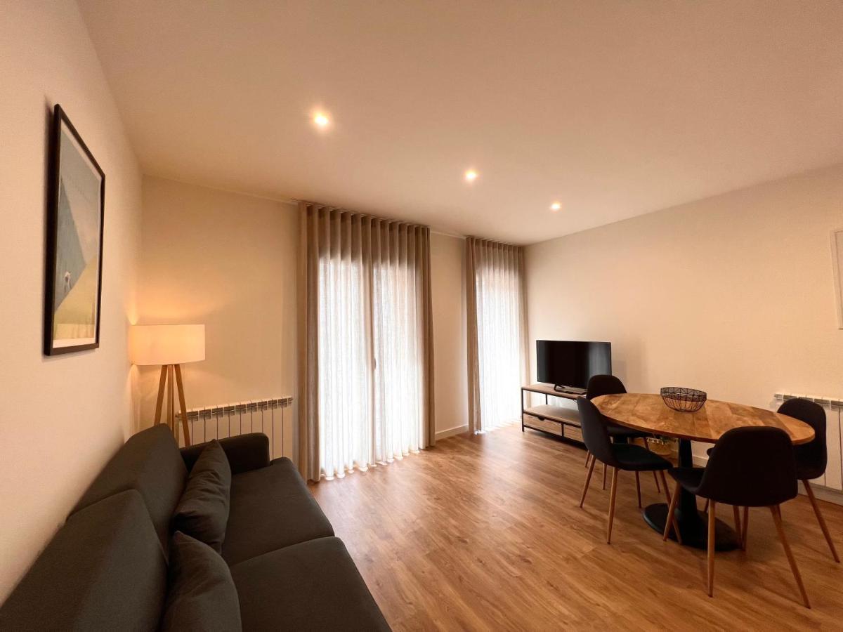 Espot Cowork & Apartments - L'Amfitriona Ngoại thất bức ảnh